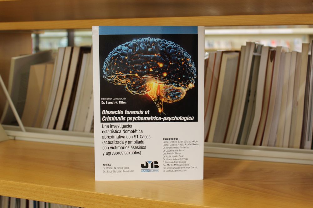 El profesor Bernat Tiffon analiza la mente criminal en su nuevo libro de psicología forense